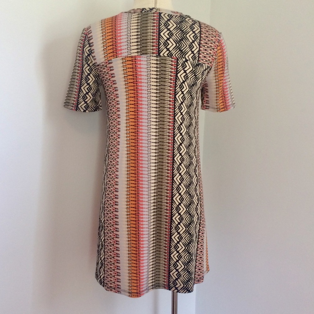 BCBGeneration Short Sleeve Dress - Picture 4 of 6
